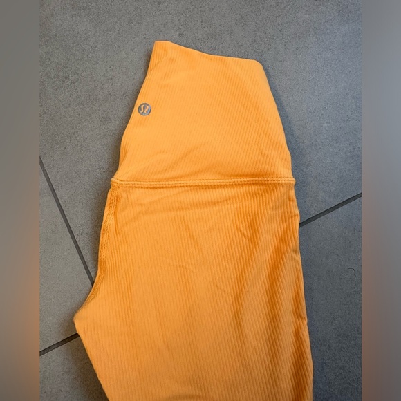 Lululemon Align Ribbed 25’ - Picture 1 of 2